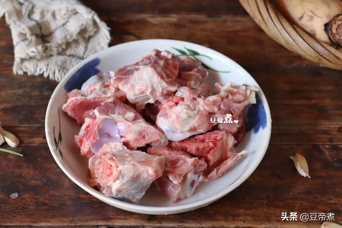 排骨炖藕的做法高压锅_电压力锅排骨炖藕的做法_排骨炖藕的家常做法