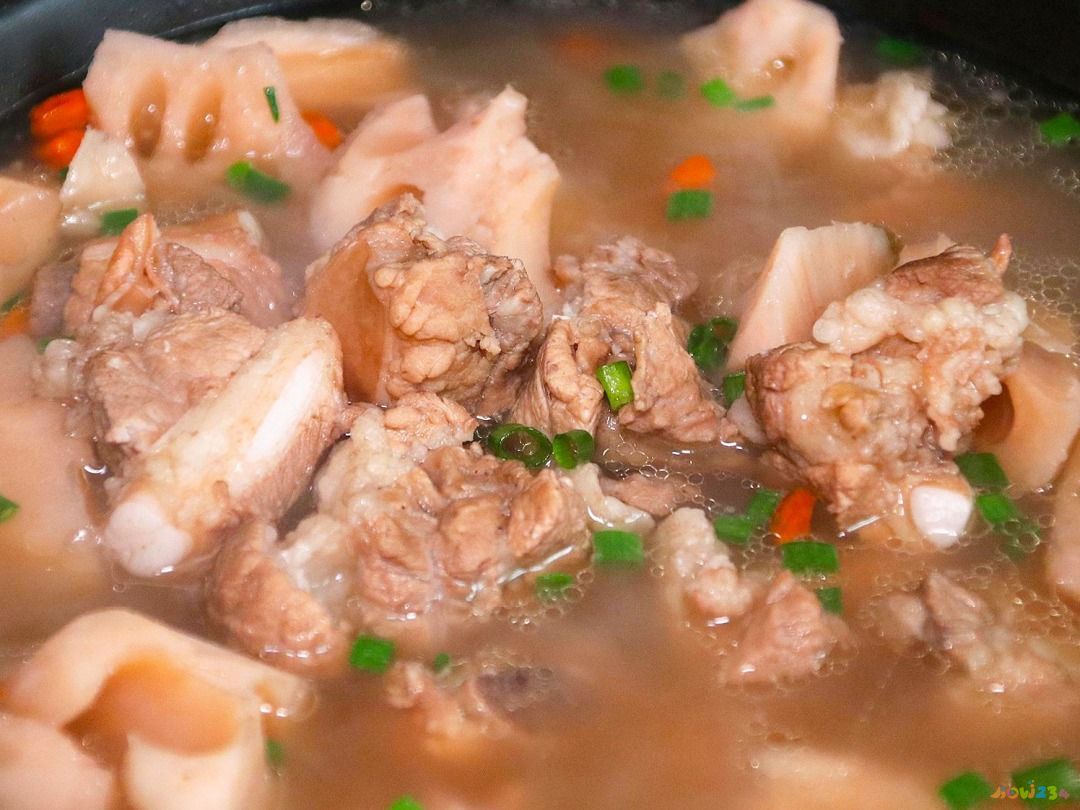 排骨炖玉米粒做法大全家常_排骨的家常做法_排骨汤的家常做法