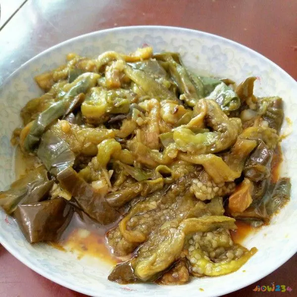 油茄子咸菜的家常做法_茄子家常做法咸菜油条怎么做_油茄子咸菜的腌制方法大全