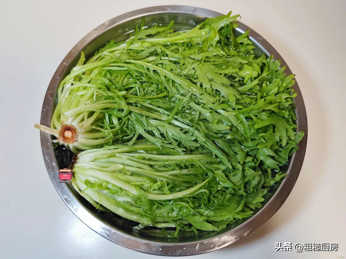 天天饮食十年典藏家常保健菜_菜丸子的家常做法炸丸子_降火的家常菜