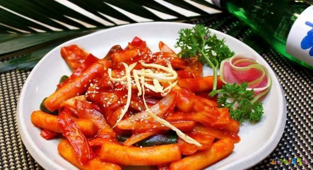 韩式炒年糕的家常做法_韩式炒家常年糕做法大全_韩式炒家常年糕做法视频