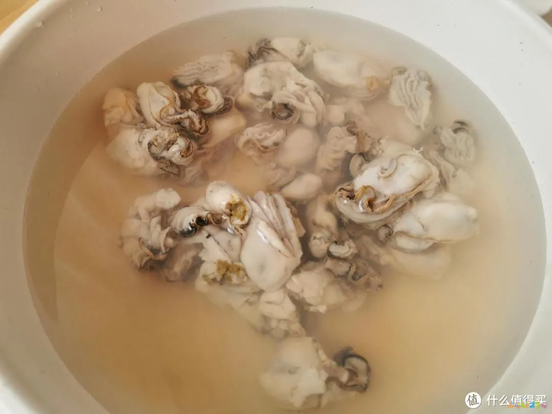 生蚝怎么做好吃？别蒸别水煮，分享简单又好吃的做法，鲜嫩肥美