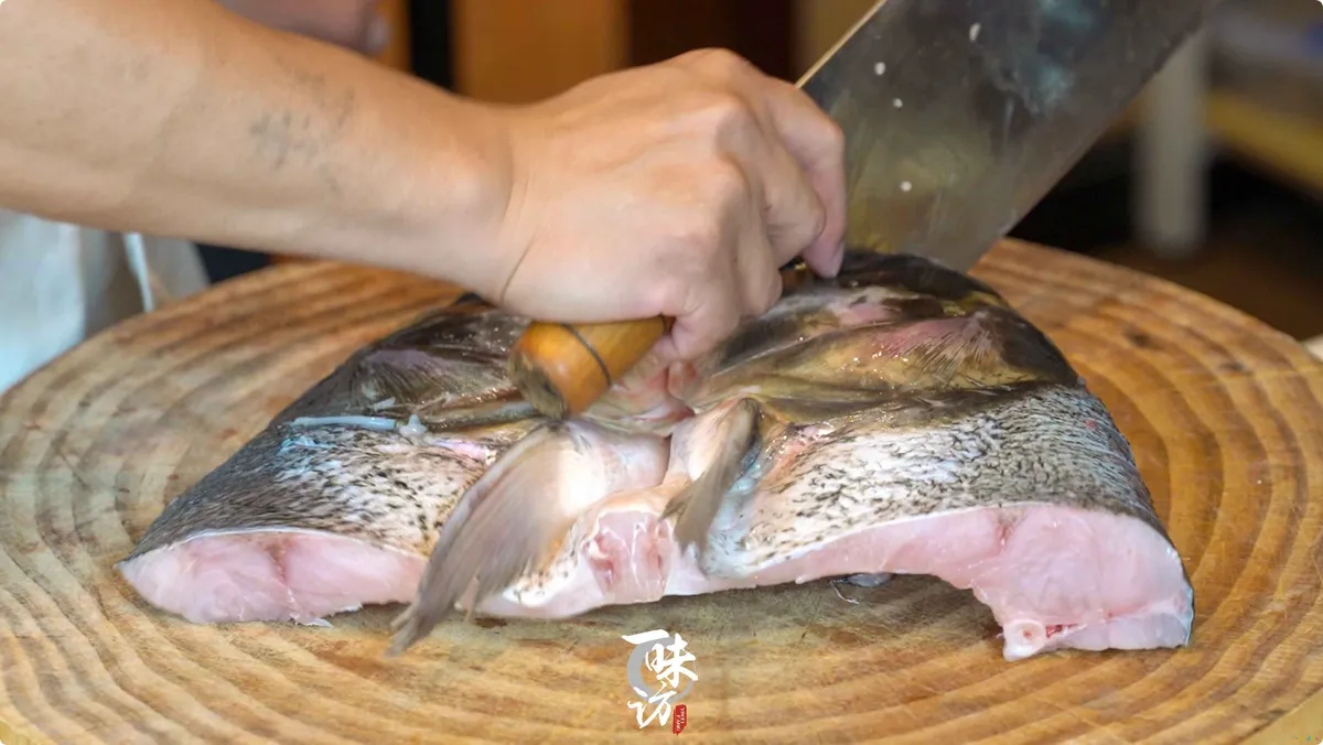 剁椒鱼头的家常做法_鱼头剁椒能做什么菜_家常鱼头做法剁椒怎么做