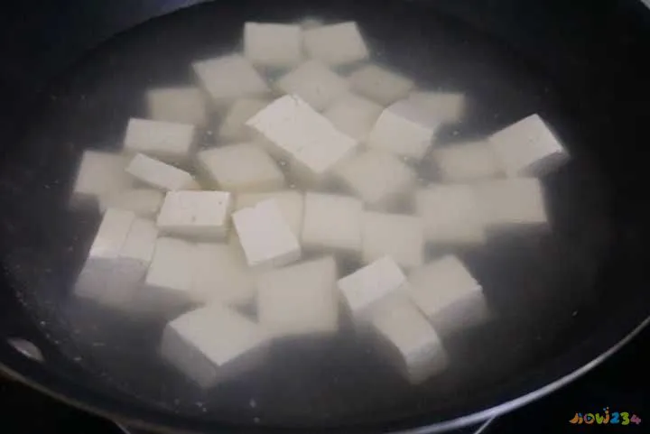 炖鳕鱼的家常做法_鳕鱼炖豆腐家常做法_鳕鱼豆腐的家常做法