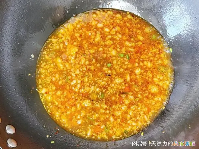 茄子炒肉末的家常做法_蒜香味纸包鱼正宗做法_茄子煲的正宗做法