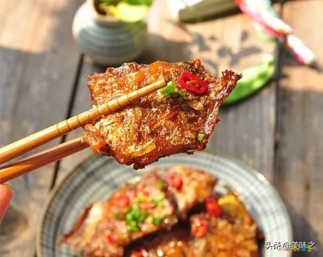 家常红烧带鱼的做法_简单红烧带鱼做法_家常红烧做法带鱼怎么做