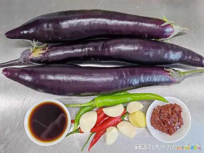 茄子炒肉末的家常做法_茄子煲的正宗做法_蒜香味纸包鱼正宗做法