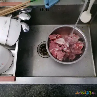 排骨汤的做法（一学就简单上手的清炖排骨汤）