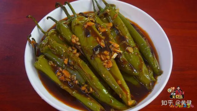 青椒炒鱿鱼的家常做法_青椒胡萝卜家常做法_蟹的做法家常爽口萝卜的做法