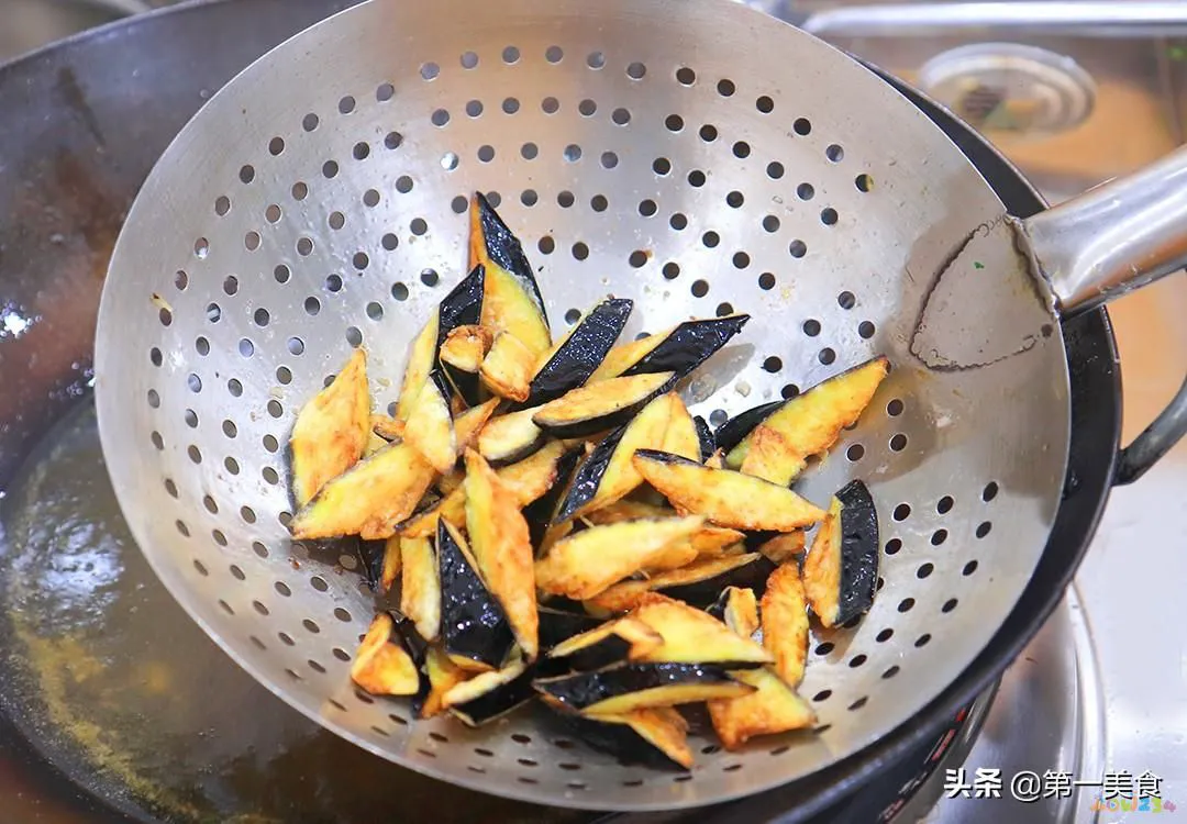 蒜茄子咋做好吃_蒜烧茄子怎么做好吃_蒜烧茄子的家常做法