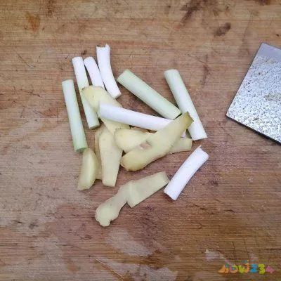 排骨汤的做法（一学就简单上手的清炖排骨汤）