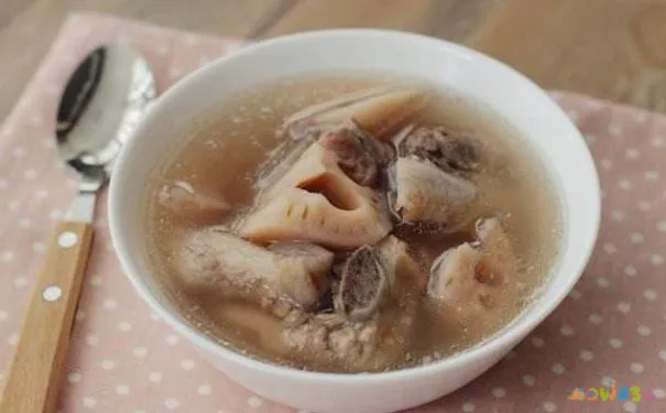 莲藕排骨汤怎么做？莲藕排骨汤的做法是什么？(1)