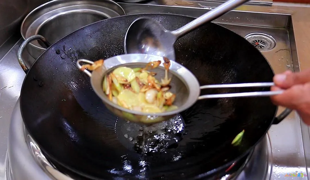 草鱼炖豆腐的家常做法_炖豆腐家常做法草鱼视频_炖豆腐家常做法草鱼窍门