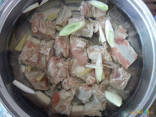 自制素菜火锅做法家常做法_熏排骨火锅的家常做法_排骨火锅的家常做法