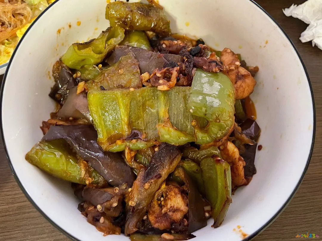 炒茄条的家常做法_鱼香茄条的家常做法_炒茄盒的做法大全家常