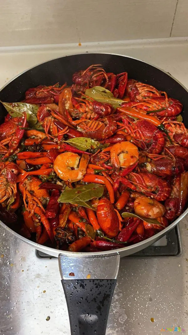 龙虾的做法大全家常_蒜泥龙虾家常做法_四川家常麻辣龙虾做法
