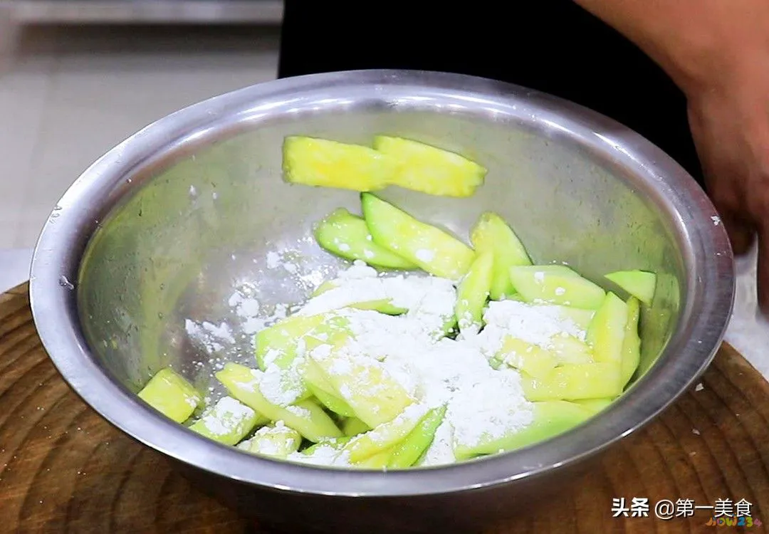 茄子家常做法简单又好吃_茄子家常做法_风味茄子家常做法