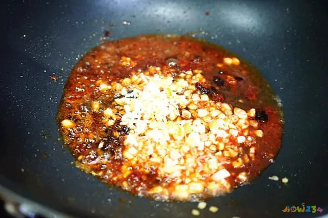 鱼香鸡蛋的家常做法_鸡蛋做鱼的方法_鸡蛋家常做法鱼香肉丝视频