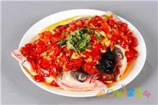 剁椒鱼头的家常做法_鱼头剁椒的做法_鱼头剁椒怎么做好吃