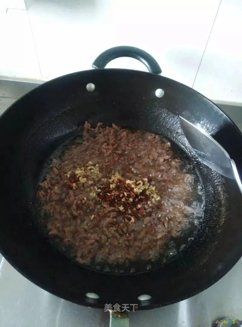 东北辣椒鸡蛋酱的做法_家常杂酱面的酱做法与配料_辣椒牛肉酱的家常做法