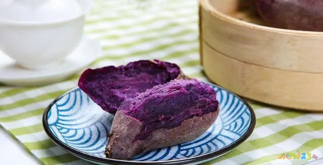 家常做法清蒸鲶鱼视频_清蒸鲶鱼的家常做法_家常清蒸鲶鱼的做法