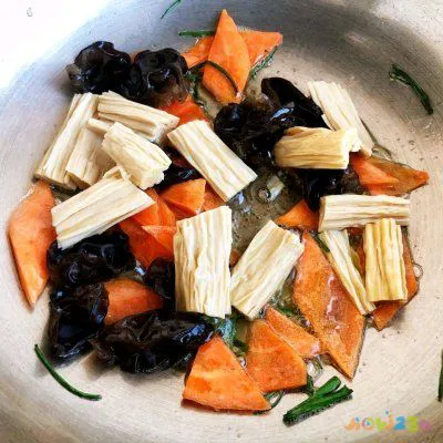 东北菜谱家常菜做法_家常东北菜谱菜做法大全_好吃又简单的东北家常菜做法