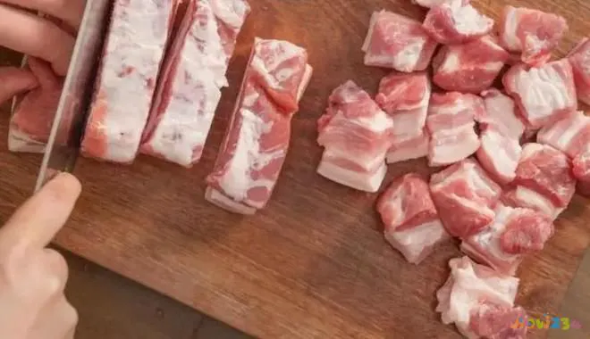 家常红烧肉做法详解_家常红烧肉的做法_家常红烧肉做法简单的