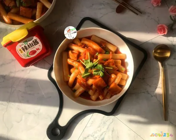 韩式炒家常年糕做法大全_韩式炒年糕的家常做法_韩式炒家常年糕做法视频