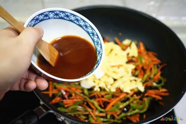 鸡蛋做鱼的方法_鸡蛋家常做法鱼香肉丝视频_鱼香鸡蛋的家常做法