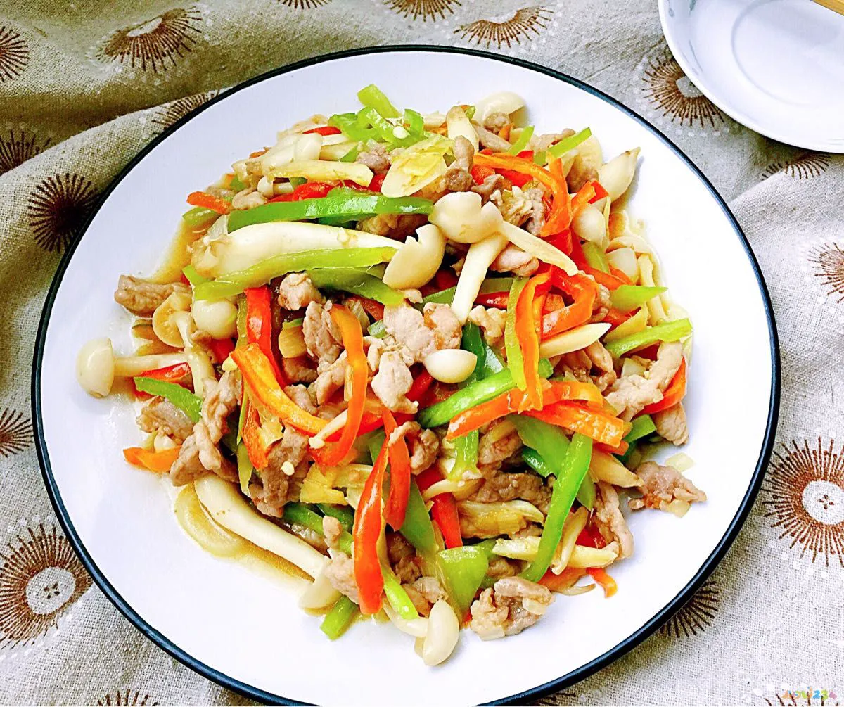 肉炒白玉菇的家常做法_白雪菇的家常做法_神农白雪菇的做法