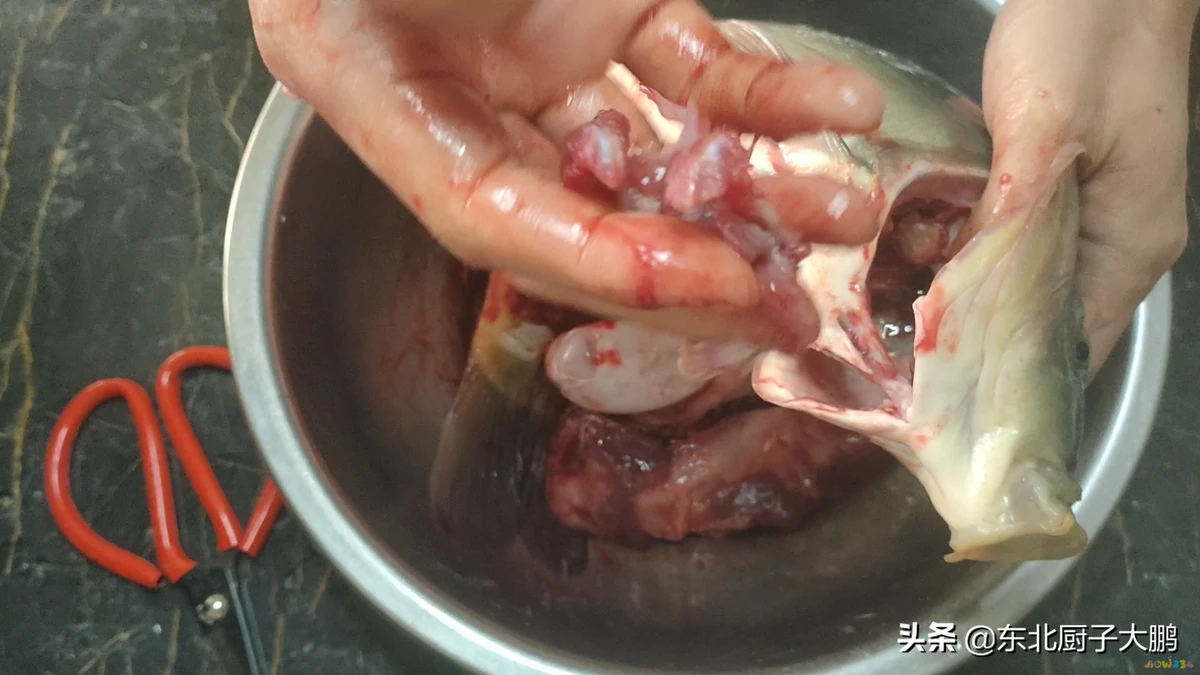 炖鲤鱼家常做法最好吃_排骨炖鲤鱼家常做法_家常炖鲤鱼的做法