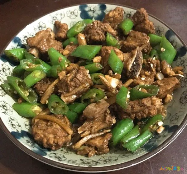 辣炒黑鱼做法大全家常_不辣的家常菜_辣鸭血面的做法大全家常