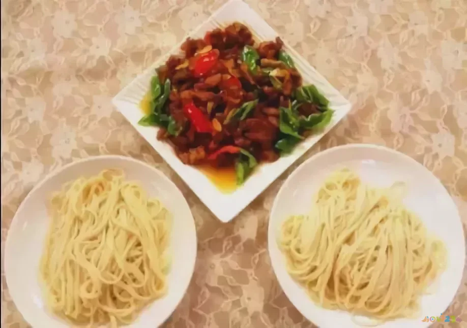 脑浊乐队 碎肉拌面 吉他谱_碎肉拌面的家常做法_兰州菜拌面的家常做法