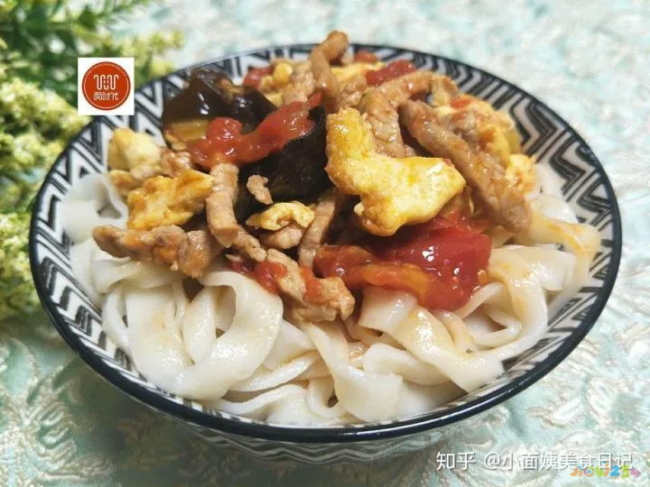 蕃茄草鱼火锅的做法_蕃茄蒸饭的家常做法_蕃茄牛尾汤的做法