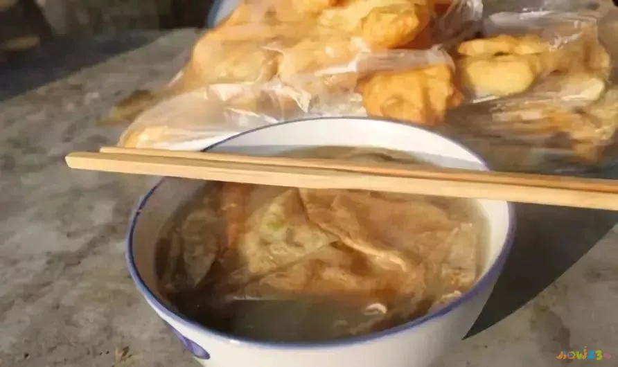 白菜家常做法焖饼视频_白菜家常做法焖饼怎么做_白菜焖饼的家常做法