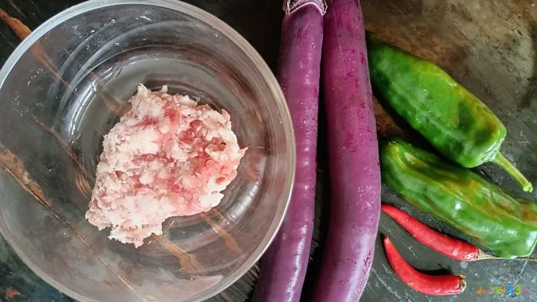 茄盒的家常做法_番茄酱茄饼的家常做法_酱茄条的家常做法