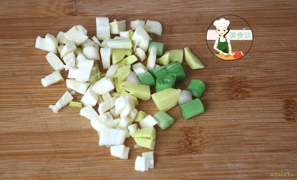 家常鲫鱼_家常鲫鱼做法_家常鲫鱼的做法最正宗的做法