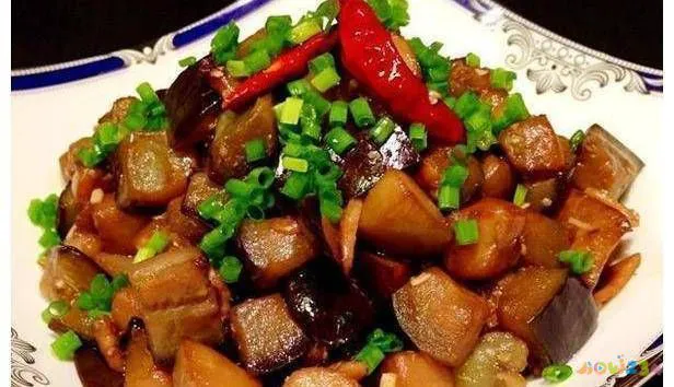 茄子炖肉的家常做法_茄子家常做法炖肉窍门_怎么做茄子炖肉