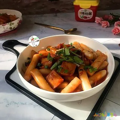 韩式炒年糕的家常做法_韩式炒家常年糕做法大全_韩式炒家常年糕做法视频