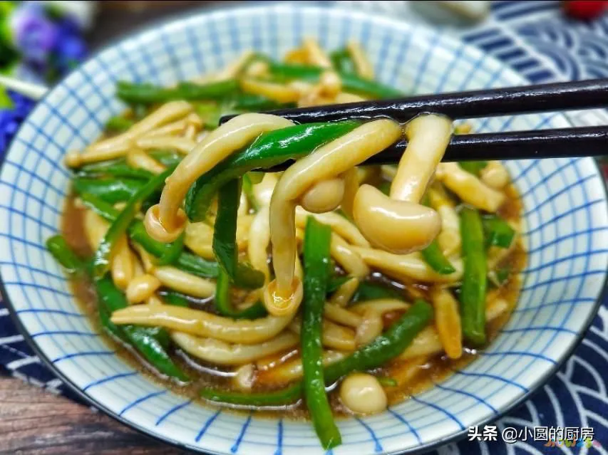 肉炒白玉菇的家常做法_白雪菇的家常做法_神农白雪菇的做法