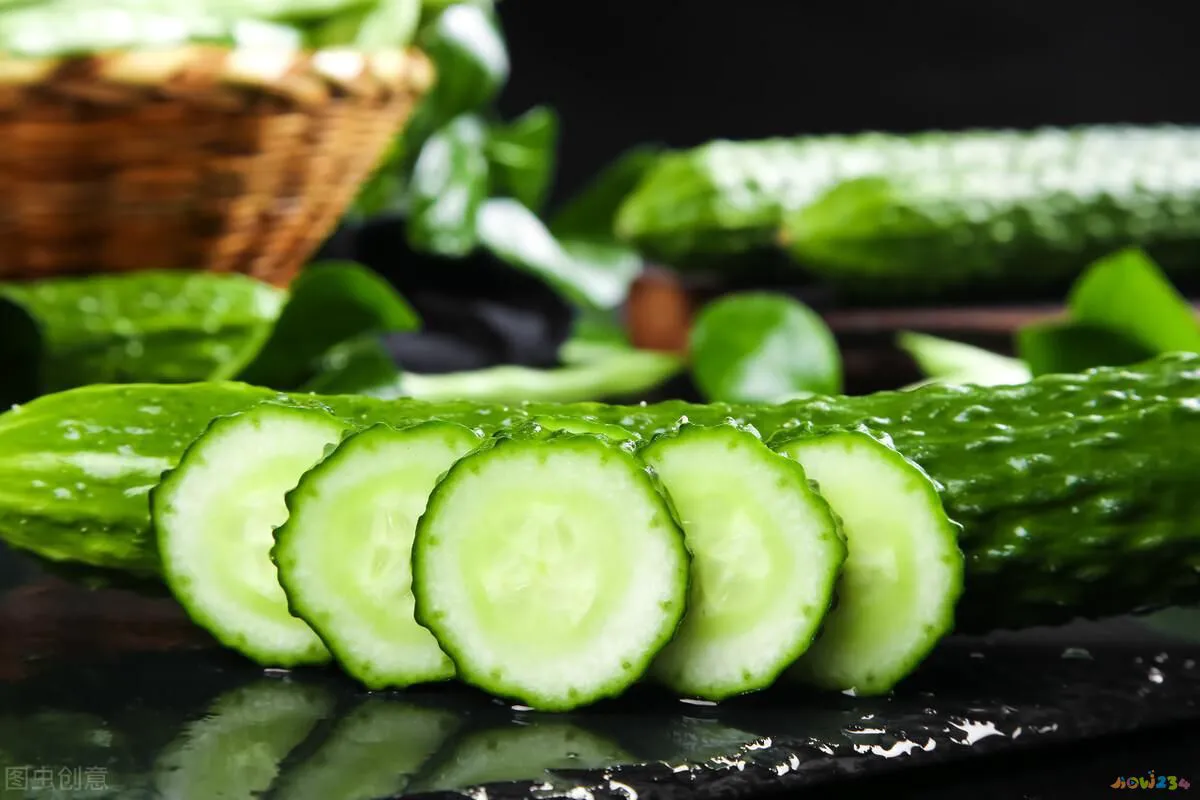 清蒸虾的家常做法粤菜代表菜_降火菜_降火的家常菜