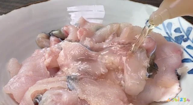 酸菜鱼汤的家常做法_酸菜黑鱼汤的做法_酸菜鲈鱼汤的做法窍门