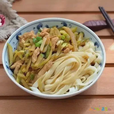 面条鸡肉家常做法窍门_鸡肉面条的家常做法_面条鸡肉家常做法视频