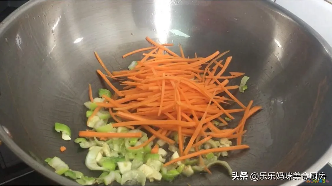 白雪菇的家常做法_肉炒菇的家常做法_凉拌菇的做法大全家常