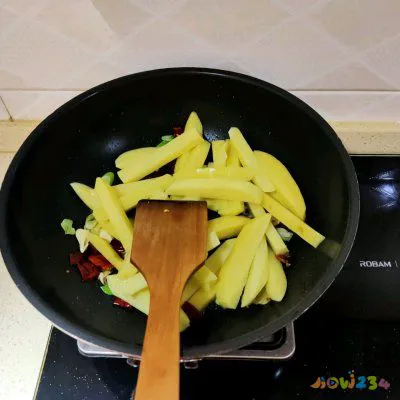 家常红烧大肠做法大全_家常红烧大肠做法视频_红烧大肠的家常做法