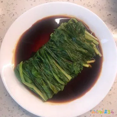 凉拌韭菜的做法大全家常（冬日美味烹饪指南）(4)