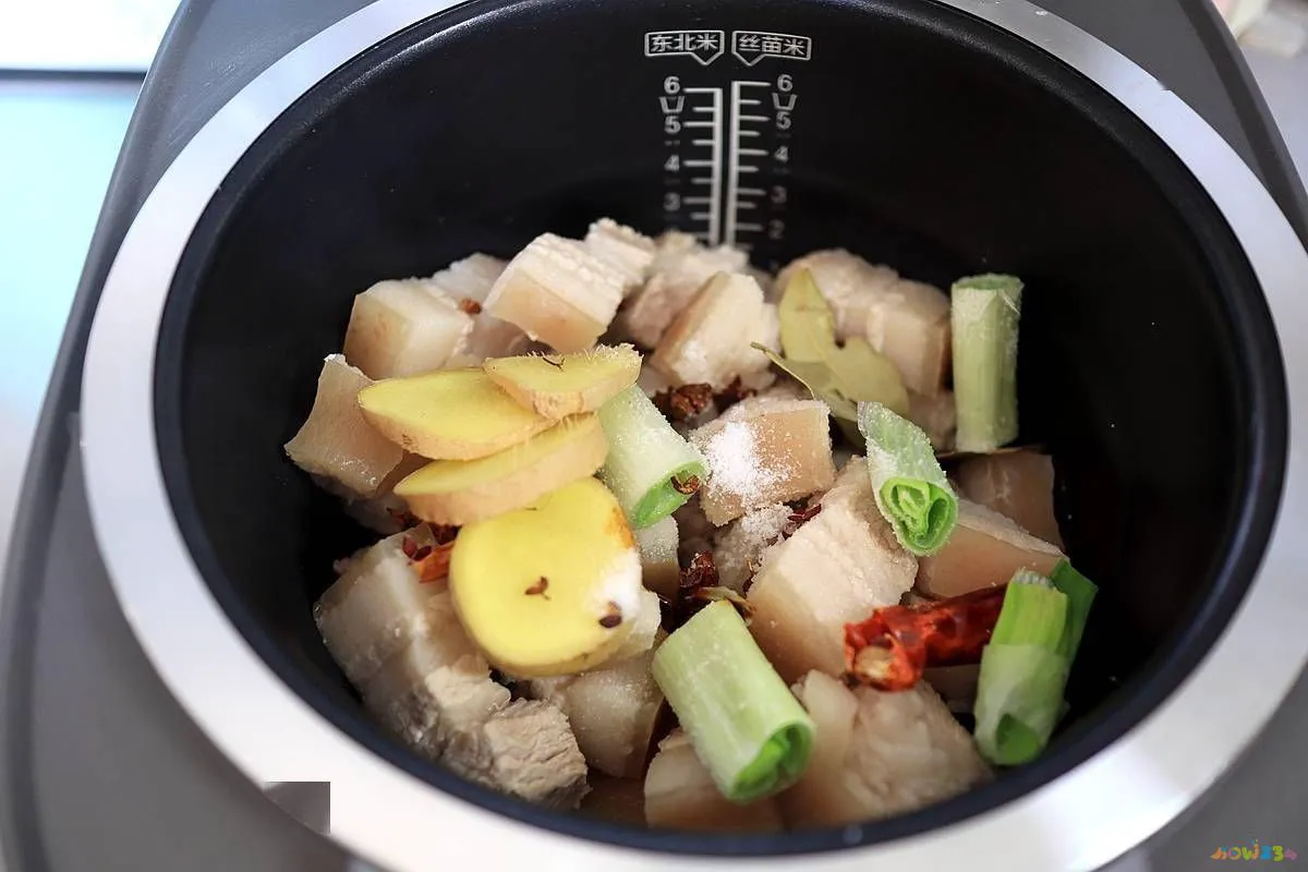 红焖牛肉牛肉的家常做法_红烧牛肉的家常做法_家常红烧肉的做法鸡蛋的做法