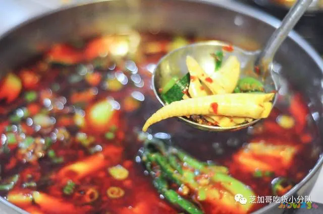 芋儿烧鸡怎么弄好吃_怎么芋儿烧鸡_芋儿烧鸡的家常做法