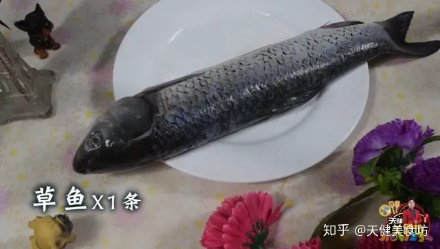 家常梭鲈鱼的做法_清蒸鲈鱼的家常做法 大全_东北家常海鲈鱼做法