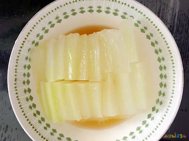 家常萝卜干腌制方法_家常腌制萝卜干的做法_辣椒萝卜的腌制方法如下